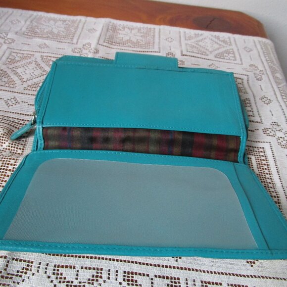 Turquise blue leather wallet, multiple sections, RFID blocking. New condition - Picture 3 of 13